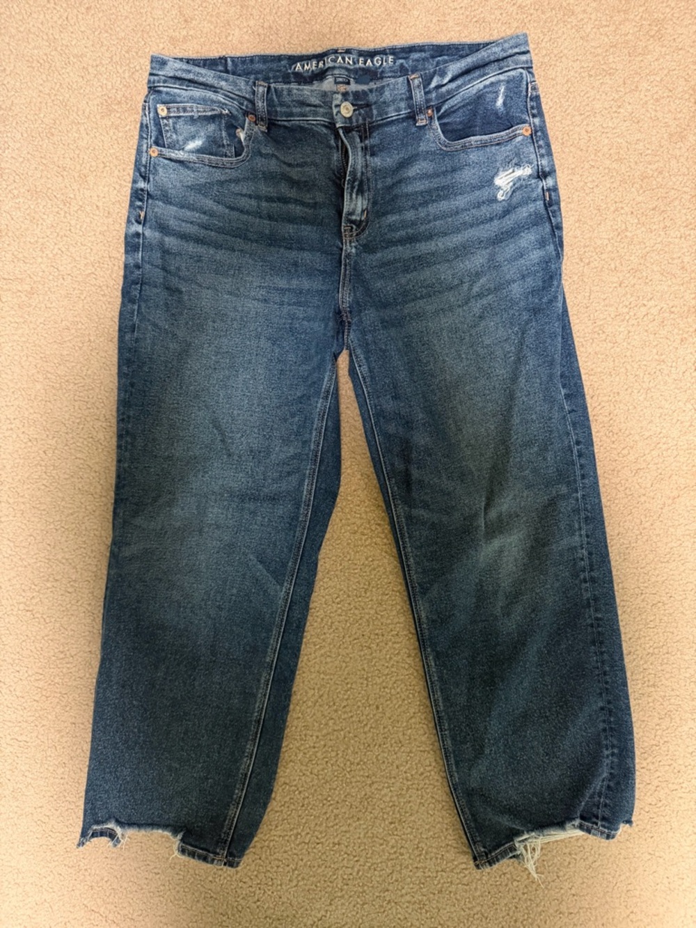 American Eagle Outfitters Women’s Medium Blue curvy straight jeans